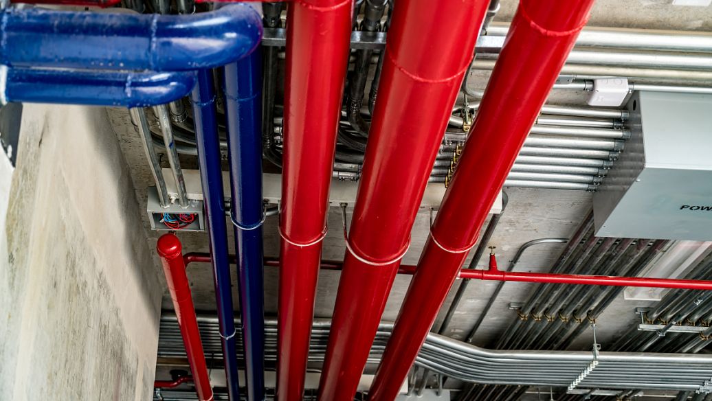 1745747787.jpg part-00382-3849.jpg